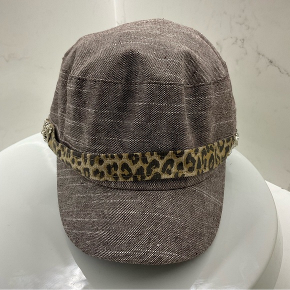 D&Y brown cadet newsboy with animal print trim, tiger charm one size - Picture 2 of 8